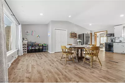 3596 Rolling Ridge Road NE, Canton, OH 44721 - Photo 9