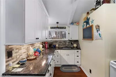 5039 Erie Avenue N, Canal Fulton, OH 44614 - Photo 9