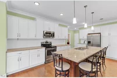 9937 Southwyck Avenue NW, North Canton, OH 44720 - Photo 7