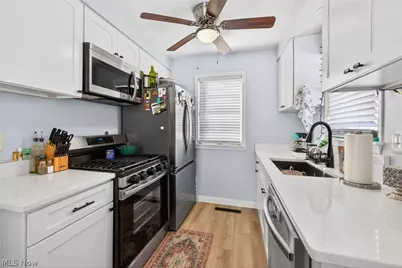 29070 W Willowick Drive, Willowick, OH 44095 - Photo 7