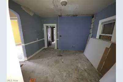 1501 E 174H, Loveland, OH 44110 - Photo 5