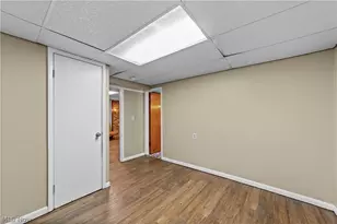 128 Oakwood Dr, Avon Lake, OH 44012 - Photo 27