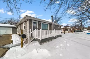 128 Oakwood Dr, Avon Lake, OH 44012 - Photo 3