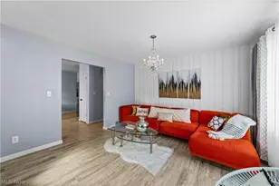 128 Oakwood Dr, Avon Lake, OH 44012 - Photo 9