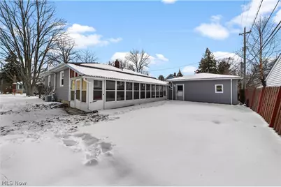 128 Oakwood Drive, Avon Lake, OH 44012 - Photo 35