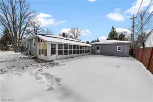 128 Oakwood Dr, Avon Lake, OH 44012 - Photo 35