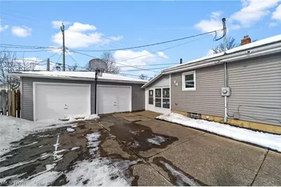 128 Oakwood Drive, Avon Lake, OH 44012 - Photo 37