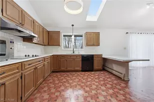 3812 N Glenridge Rd, Akron, OH 44319 - Photo 9