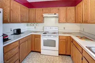 42113 Meadow Ln, LaGrange, OH 44050 - Photo 3