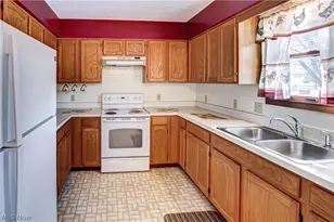 42113 Meadow Ln, LaGrange, OH 44050 - Photo 5