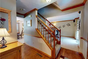 511 Picadilly Cir, Akron, OH 44319 - Photo 3