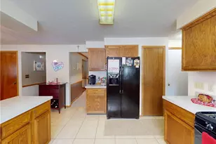 511 Picadilly Cir, Akron, OH 44319 - Photo 13