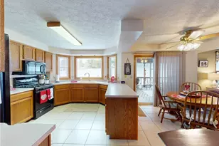 511 Picadilly Cir, Akron, OH 44319 - Photo 7