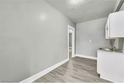 8111 Madison Avenue, Loveland, OH 44102 - Photo 33