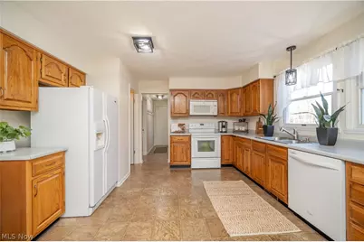 449 Westchester Drive SE, Warren, OH 44484 - Photo 15