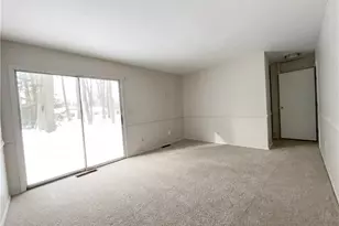 5896 Mills Creek Ln, North Ridgeville, OH 44039 - Photo 9