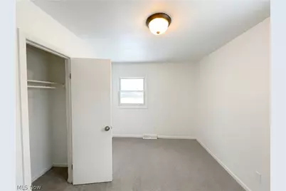 832 S Logan Street, Elyria, OH 44035 - Photo 9