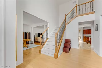 38595 Flanders Drive, Solon, OH 44139 - Photo 3