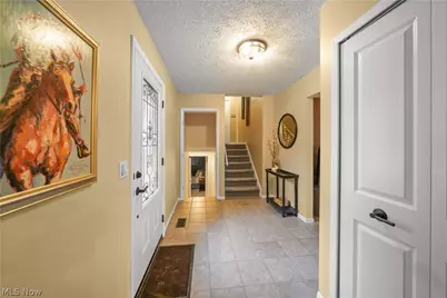 8266 Pebble Creek Court, Chagrin Falls, OH 44023 - Photo 17