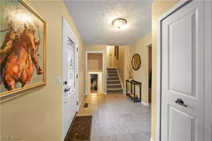 8266 Pebble Creek Ct, Chagrin Falls, OH 44023 - Photo 17