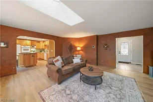 8266 Pebble Creek Ct, Chagrin Falls, OH 44023 - Photo 13