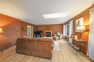 8266 Pebble Creek Ct, Chagrin Falls, OH 44023 - Photo 15