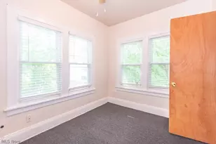 917 Helmsdale Rd, Cleveland Heights, OH 44112 - Photo 15