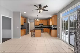 477 Misty Ln, Akron, OH 44321 - Photo 7