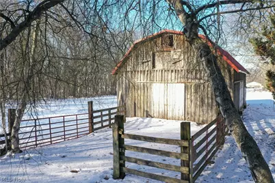 1554 Woods Road, Akron, OH 44306 - Photo 39