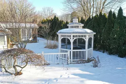 1554 Woods Road, Akron, OH 44306 - Photo 33