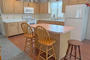 410 Sweet Valley Ln, Kelleys Island, OH 43438 - Photo 13