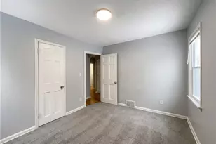 17409 Mapleboro Ave, Maple Heights, OH 44137 - Photo 9