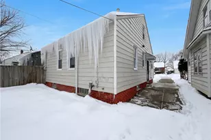 17409 Mapleboro Ave, Maple Heights, OH 44137 - Photo 5