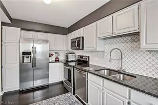 12500 Edgewater Dr, Oakwood, OH 44107 - Photo 13