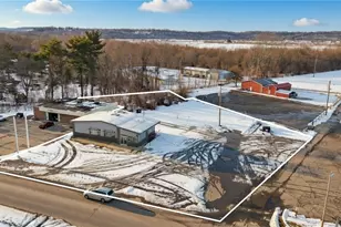 1414 Chestnut St, Coshocton, OH 43812 - Photo 1