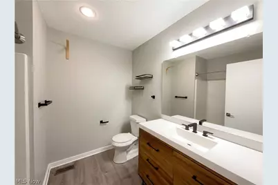 2272 W 5th Street, Loveland, OH 44113 - Photo 13