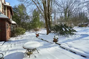 155 Hampshire Rd, Akron, OH 44313 - Photo 7