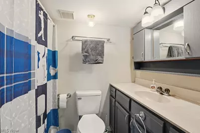 2190 Waterbury Drive, Uniontown, OH 44685 - Photo 33