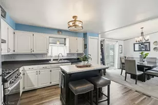 2190 Waterbury Dr, Uniontown, OH 44685 - Photo 9