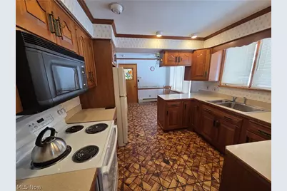 800 Weber Avenue NE, North Canton, OH 44720 - Photo 9