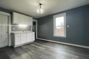 1089 E 66th St, Loveland, OH 44103 - Photo 9