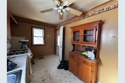 1032 Race Street, Zanesville, OH 43701 - Photo 7