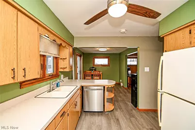 3218 Pickle Road, Akron, OH 44312 - Photo 9