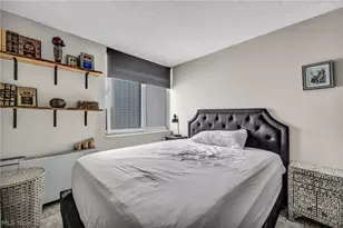 12900 Lake Ave, Oakwood, OH 44107 - Photo 23