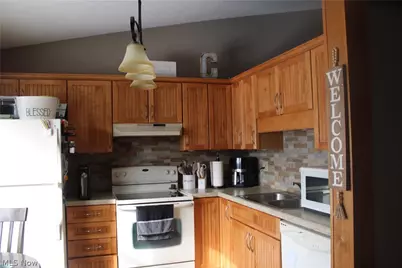 5279 Creekside Boulevard #T34, Brunswick Hills, OH 44212 - Photo 5