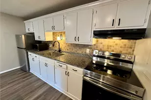 676 S Shore Ct, Vermilion, OH 44089 - Photo 11