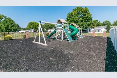 10 Meadowlawn Drive #13, Mentor, OH 44060 - Photo 25