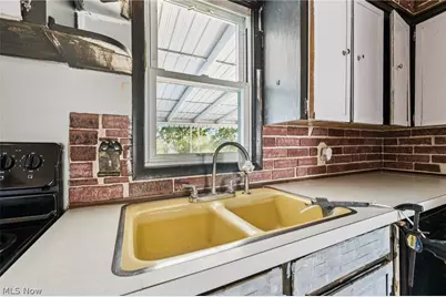 248 Menegay Road, Louisville, OH 44641 - Photo 7