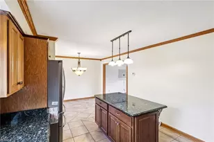 1470 Turnberry Dr, Youngstown, OH 44512 - Photo 17