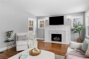 37607 Euclid Ave, Willoughby, OH 44094 - Photo 3